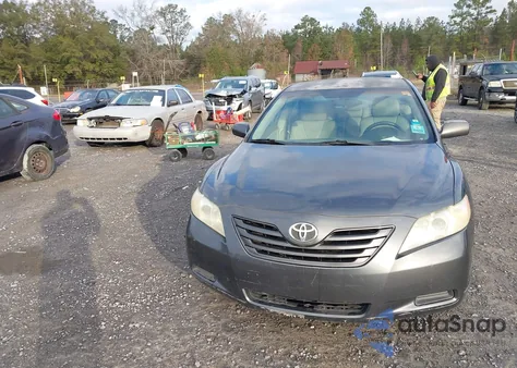 2007 Toyota Camry Le z USA, uszkodzony, nr VIN 4T1BE46K57U095566